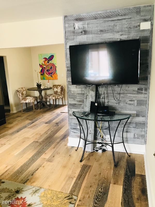 Building Photo - 1 br, 1 bath House - 125 1/2 S G St