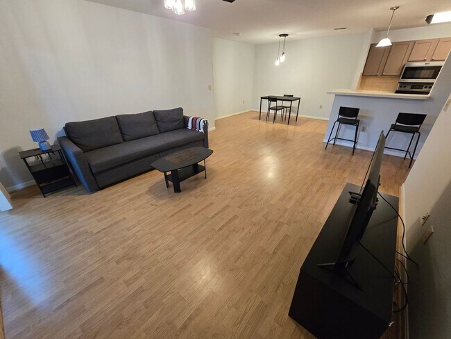 Foto del edificio - *Move In Special* 2 Bedroom Condo in Loveland