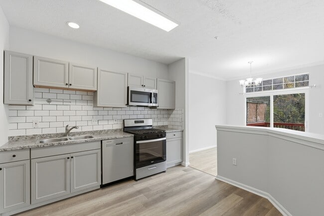 Building Photo - 5905 Grenfell Loop