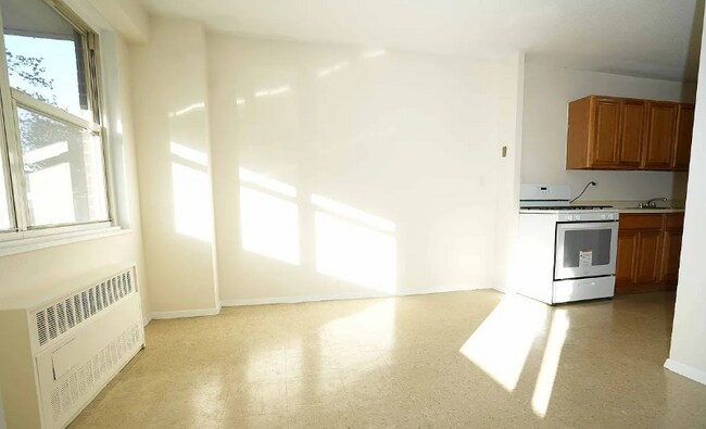 Foto del edificio - 2550 Olinville Ave