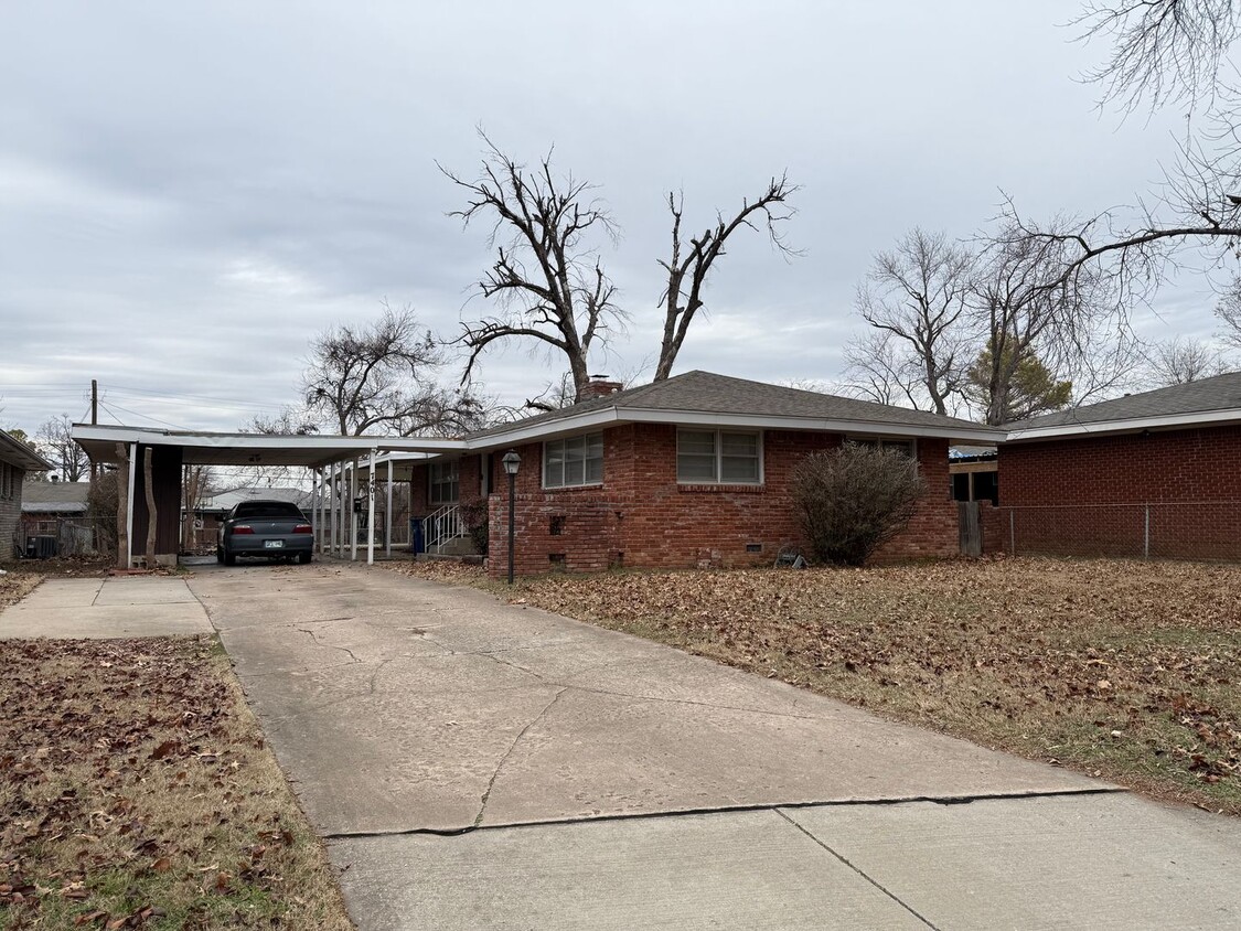 Primary Photo - Enjoy your new 2 bedroom , 1 bath home wit...