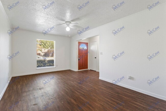 Foto del edificio - 3022 Kyle Rd