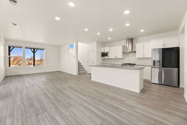 Foto del edificio - Beautiful New Build 3 Bed, 3 Bath Home in ...