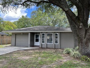 Building Photo - 484 Water Run