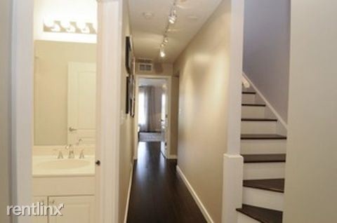 Primary Photo - 2 br, 2 bath Condo - 1812 W Armitage Ave