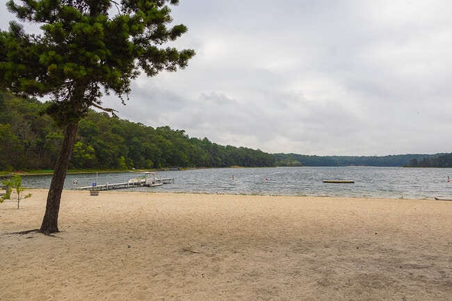 Foto del edificio - 3 W Rd