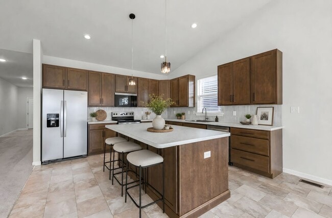 Building Photo - 538 Ryehill Dr
