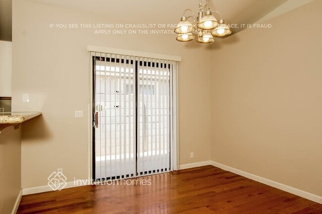 Building Photo - 8910 W Vale Dr
