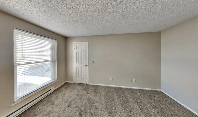 Foto del edificio - 2611 E Clearfield St