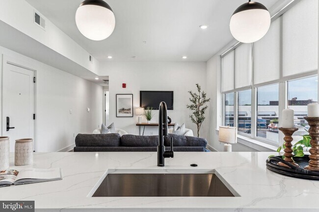 Building Photo - 139 W Chelten Ave