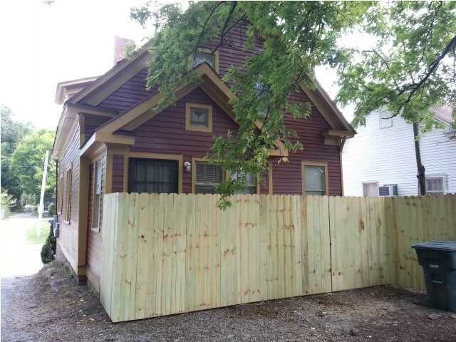 Building Photo - 709 S Holly St
