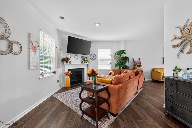 Foto del edificio - 4127 Village Blvd NW