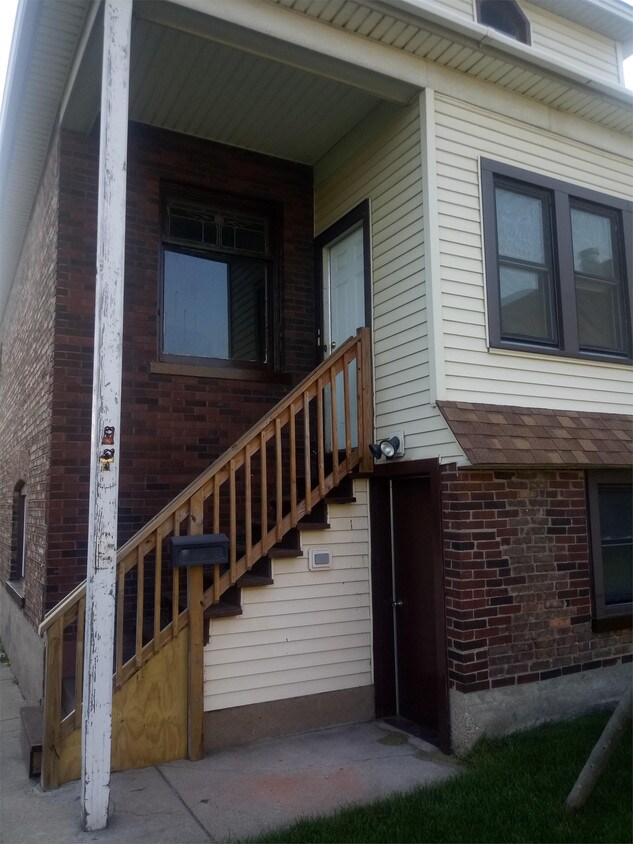 Primary Photo - 2128 Indianapolis Blvd