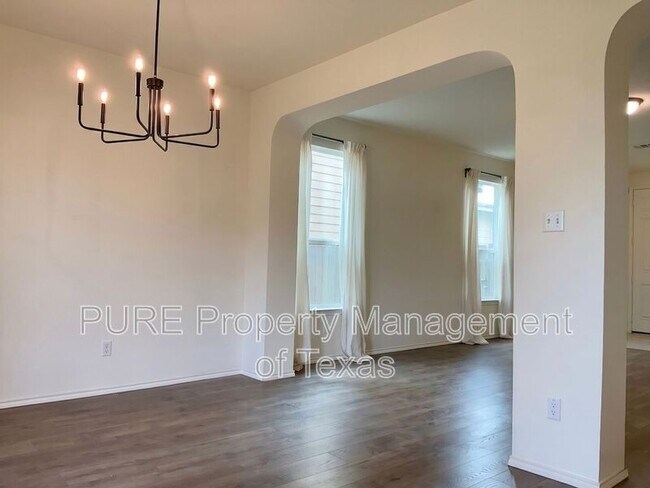 Foto del edificio - 2950 E Old Settlers Blvd