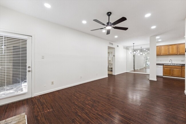 Building Photo - 10053 Westpark Dr