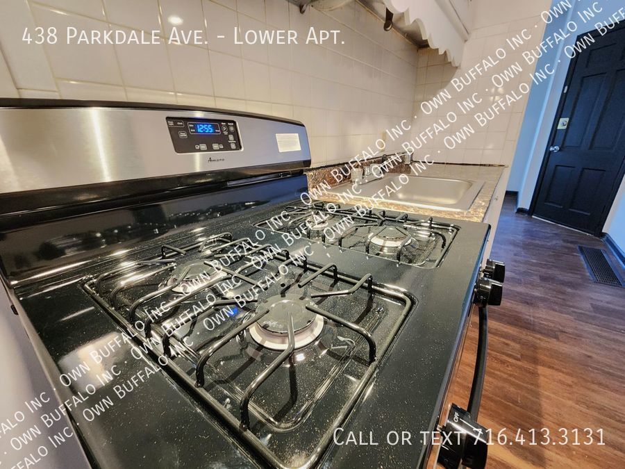 Foto principal - 2BR/1BA Lower Unit in the Heartbeat of Buf...