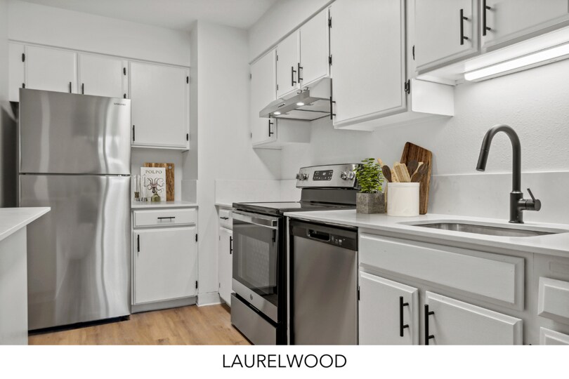 ReNew Oakridge Apartments in Lake Oswego, OR