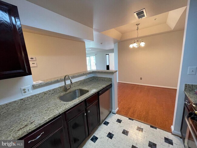 Building Photo - 8095 Lacy Dr