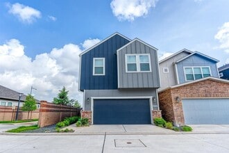 Building Photo - 10014 Waving Grain Ln