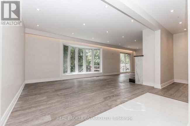 Building Photo - 1821 Truscott Dr