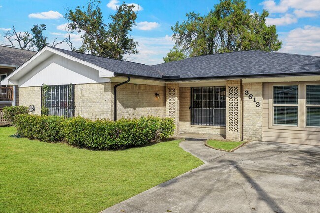 Foto del edificio - 3613 Crandon St