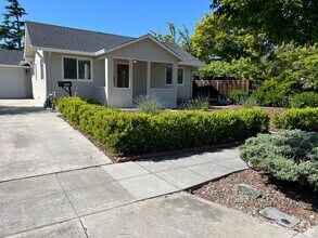 Building Photo - 869 Loma Verde Ave