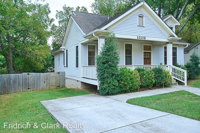 Building Photo - 3 br, 2.5 bath House - 1213 B North 7th St...