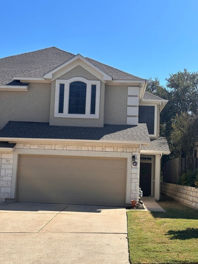 Foto del edificio - 3300 Forest Creek Dr