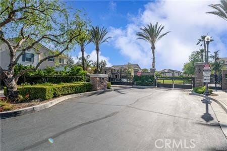 Building Photo - 15601 N Peak Ln