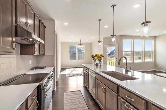 Building Photo - 6579 Foothill Dr
