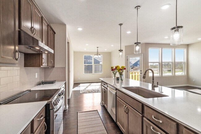 Foto del edificio - 6579 Foothill Dr