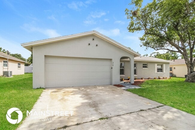 Building Photo - 216 Lochmond Dr
