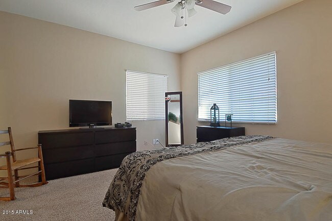 Foto del edificio - 11333 N 92nd St