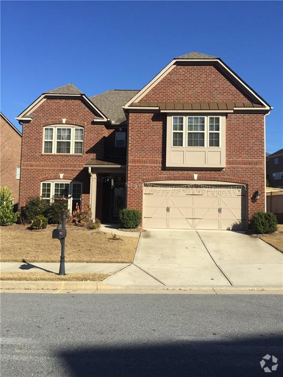 The Gates at Johns Creek Apartments for Rent with Parking Johns Creek