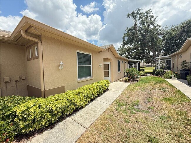 Foto del edificio - 2116 Acadia Greens Dr