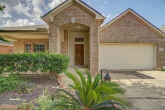 Building Photo - 16011 Belleshire Glen Ln