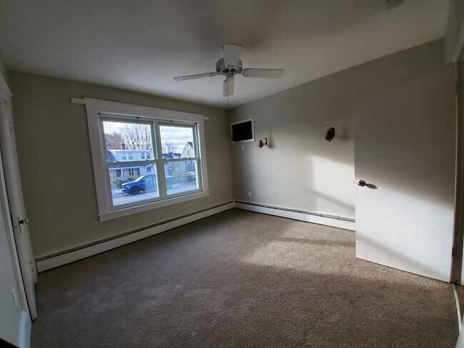 Bedroom #4 off Kitchen - 62 S Hall St