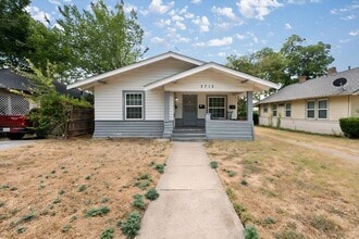 Building Photo - 3715 Travis Ave