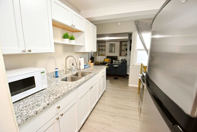 Foto del edificio - 815 N Twyckenham Dr