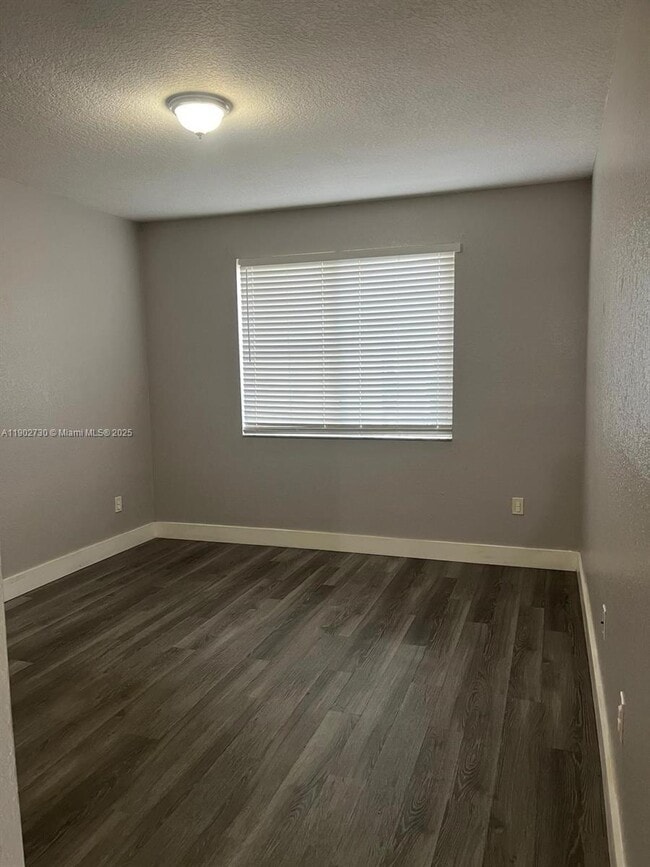 Foto del edificio - 11010 Legacy Dr