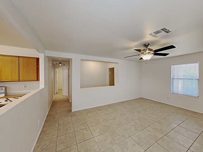 Foto del edificio - 11824 W Scotts Drive