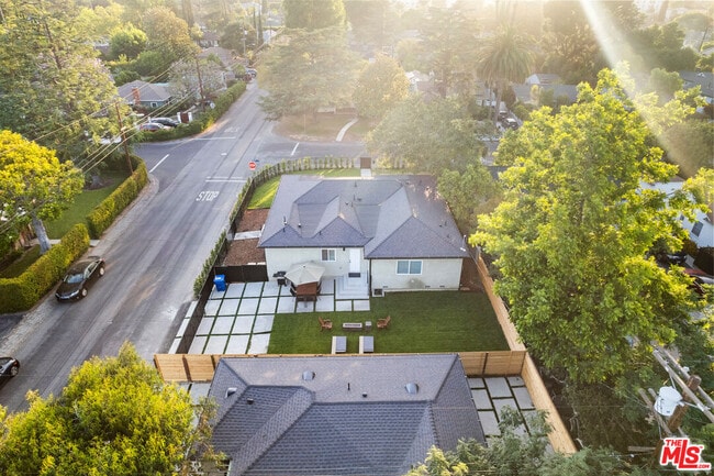 Building Photo - 5500 Morella Ave