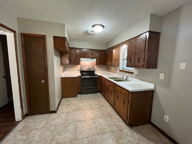 Foto del edificio - Renovated 3 Bedroom 1 Bath Home for Rent!
