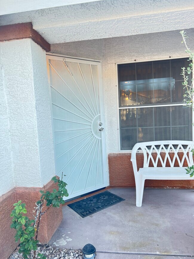 Building Photo - 1903 Casa Verde Dr