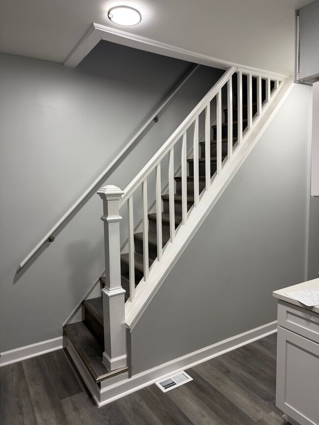 Building Photo - 3718 E Lombard St