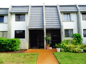 Building Photo - 4813 Esedra Ct
