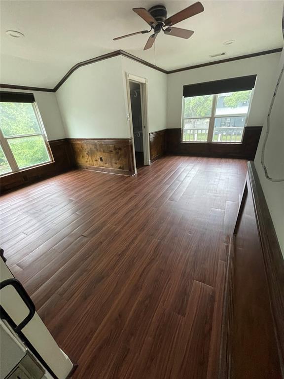 Foto del edificio - 1101 E 7th St