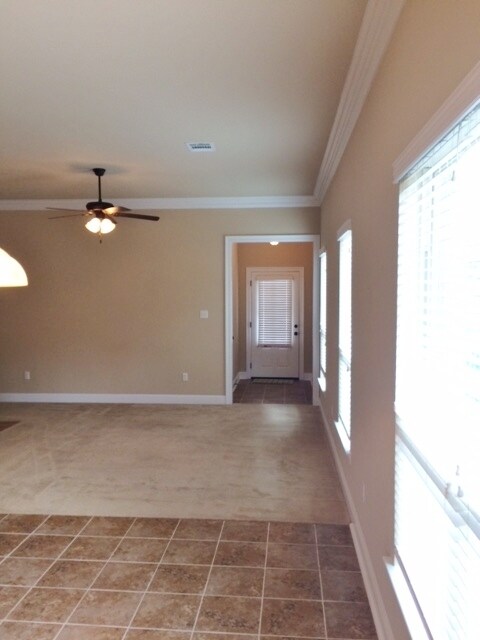 Foto del edificio - 16325 Timberstone Dr