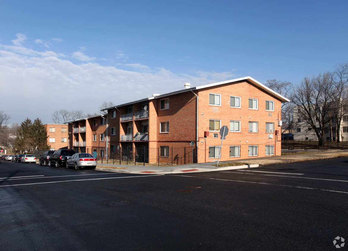 Primary Photo - Southeast Residence