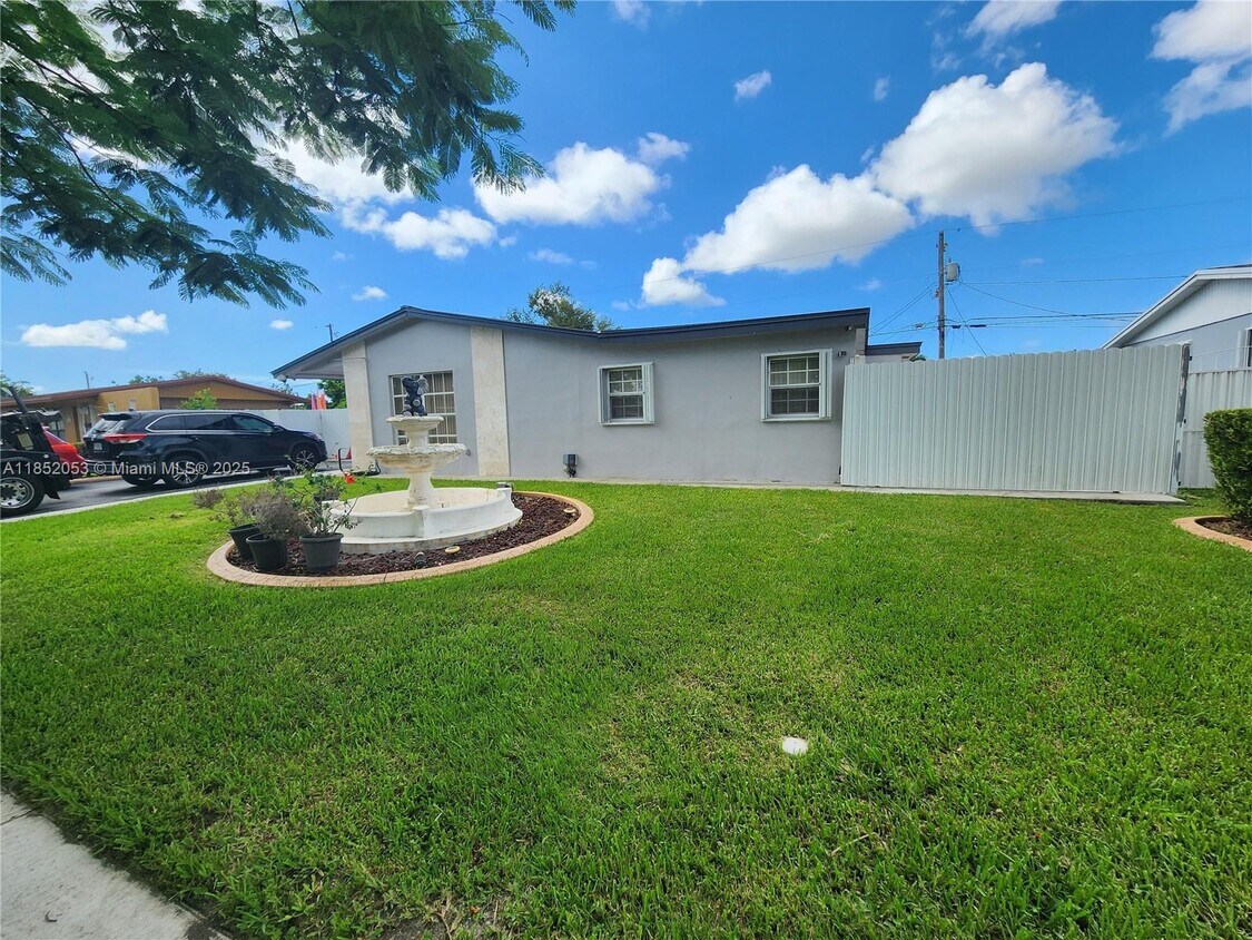 Foto principal - 10500 SW 200th Terrace